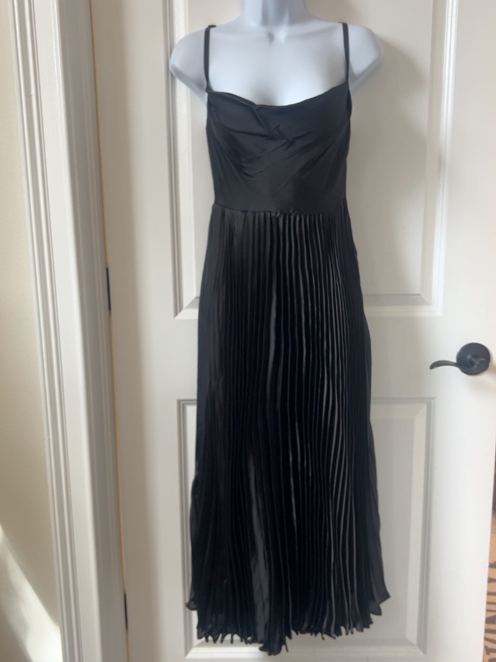 Laundry by Shelli Segal Black Pleated Formal Maxi Dress Size 0